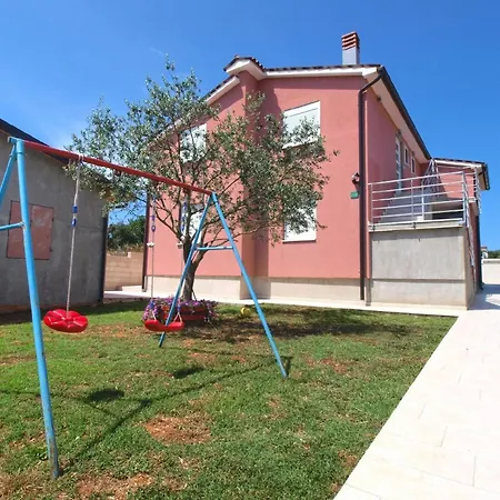 Holiday home Mit Privatpool Fuer 9 Personen Ca 150 Qm In Stinjan, Istrien Istrische Riviera Stinjan